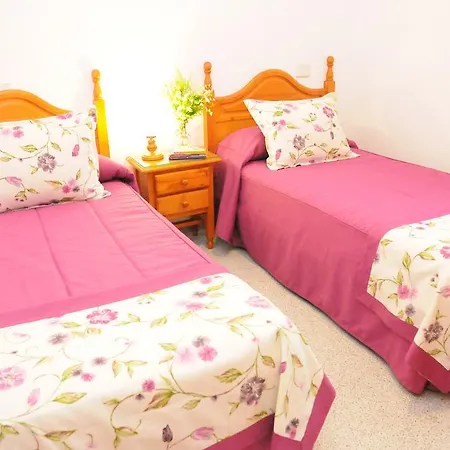 Emycanarias Homes Vecindario * Весиндарио